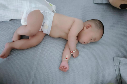 绥化几个月宝宝会抬头